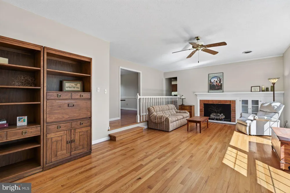 1222 WOODCREST CIRCLE Harrisonburg, VA 22801