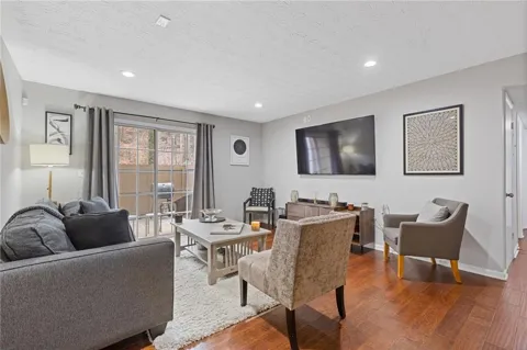 3135 Seven Pines Court #106
