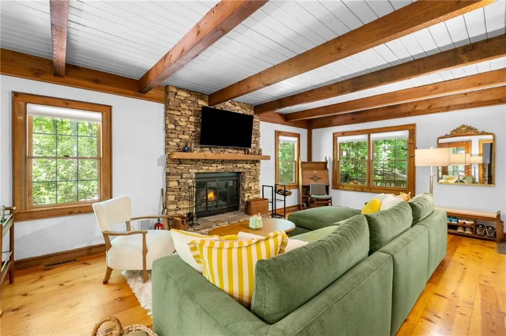 110 Sleeping Fawn Knoll Big Canoe, GA 30143