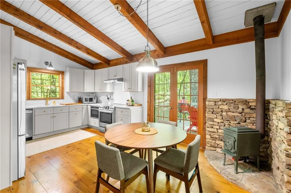110 Sleeping Fawn Knoll Big Canoe, GA 30143