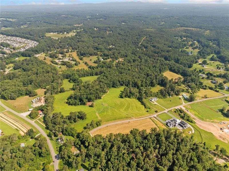 187 Long Road Ball Ground, GA 30107