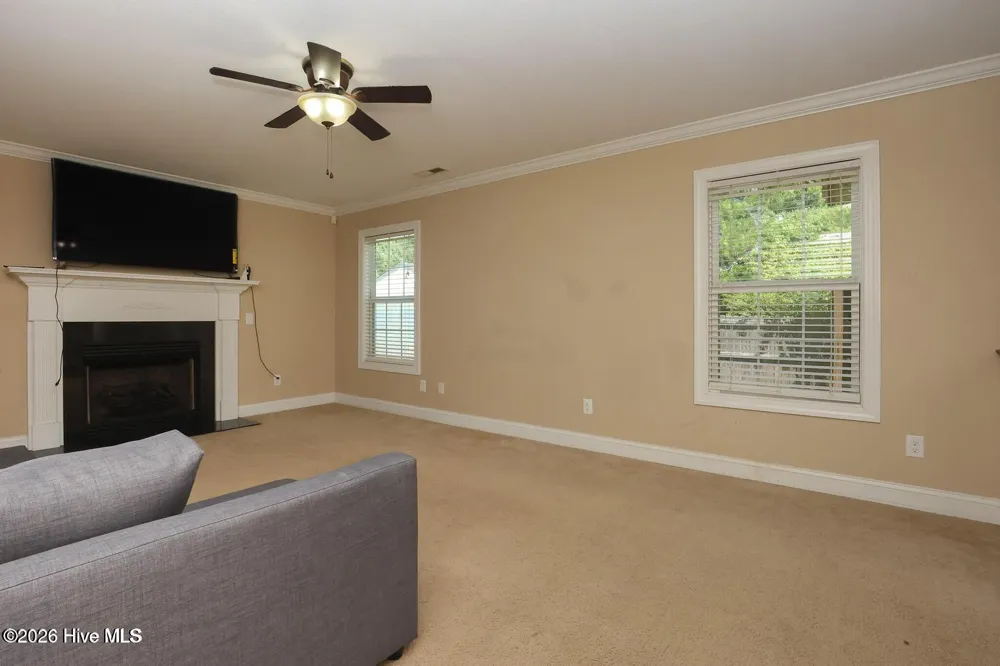 207 Willoughby Lane Jacksonville, NC 28546
