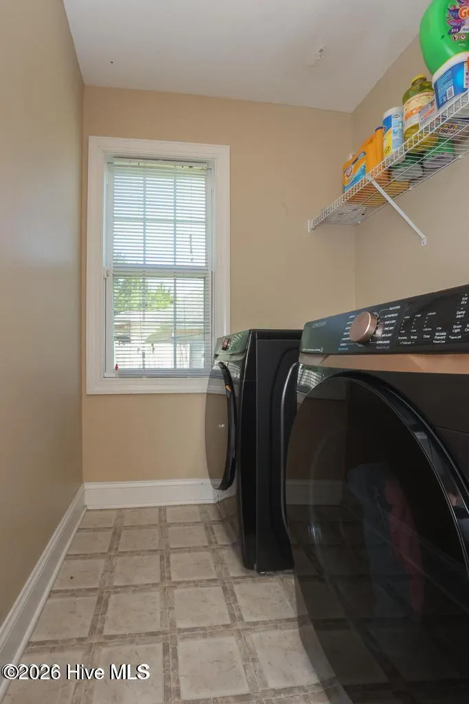 207 Willoughby Lane Jacksonville, NC 28546