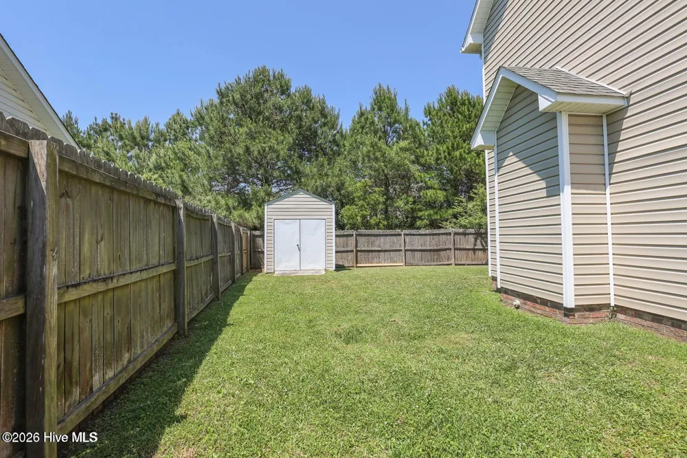 207 Willoughby Lane Jacksonville, NC 28546