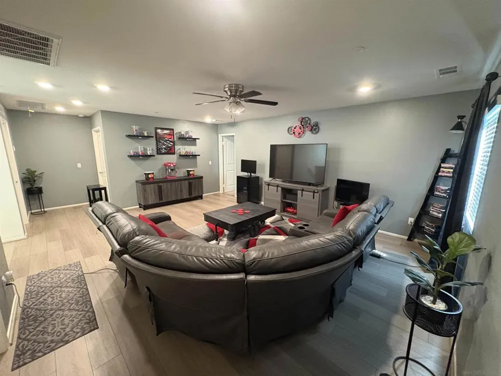 29323 Canteen Cir Winchester, CA 92596