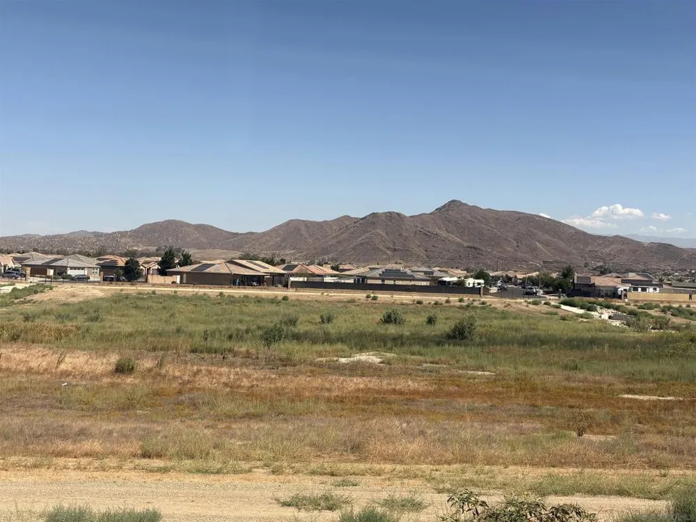 29323 Canteen Cir Winchester, CA 92596