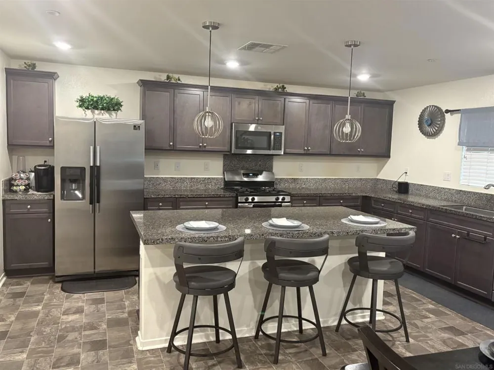 29323 Canteen Cir Winchester, CA 92596