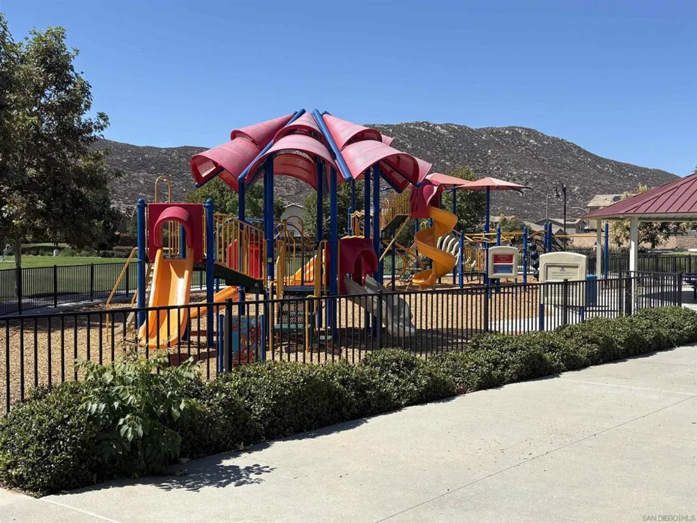 29323 Canteen Cir Winchester, CA 92596