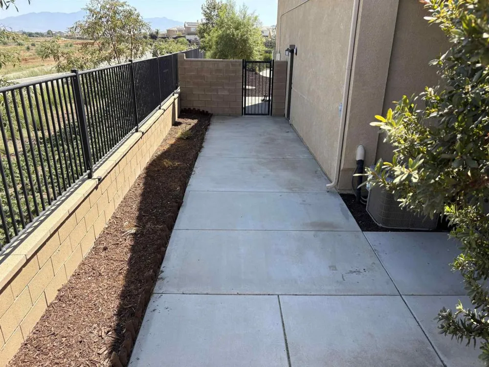 29323 Canteen Cir Winchester, CA 92596