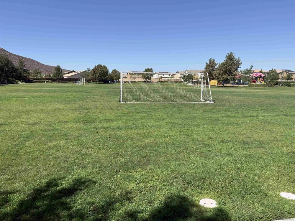 29323 Canteen Cir Winchester, CA 92596