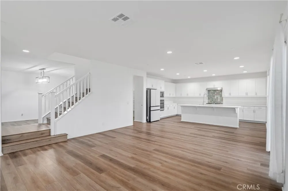 39028 Mondell Pine Palmdale, CA 93551