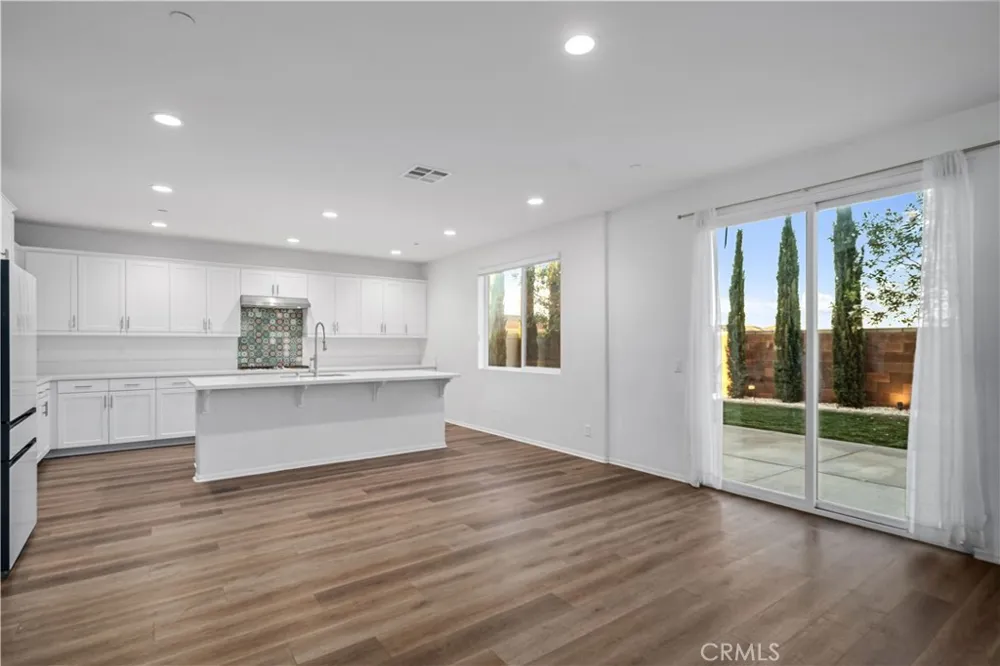 39028 Mondell Pine Palmdale, CA 93551
