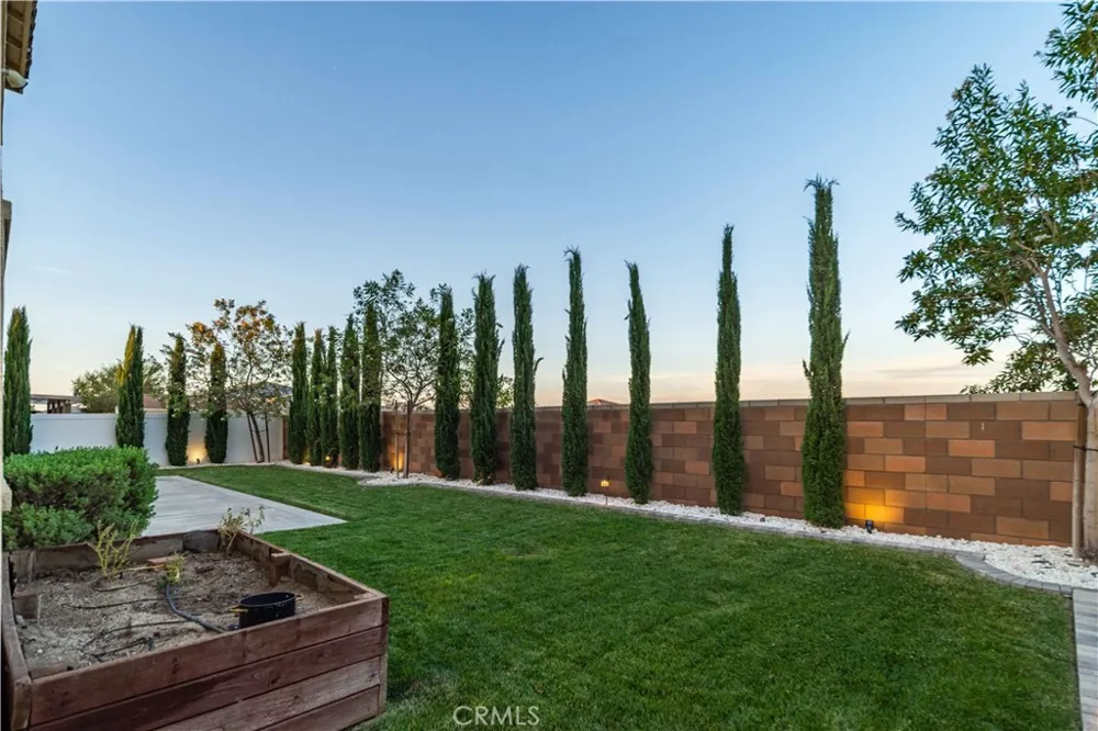 39028 Mondell Pine Palmdale, CA 93551