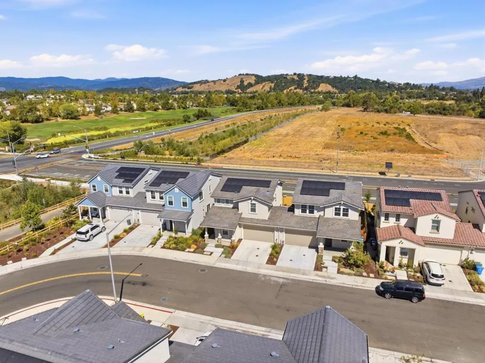 1649 Siderits Way Gilroy, CA 95020