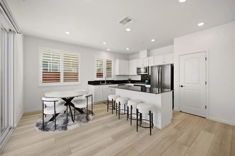 1649 Siderits Way Gilroy, CA 95020