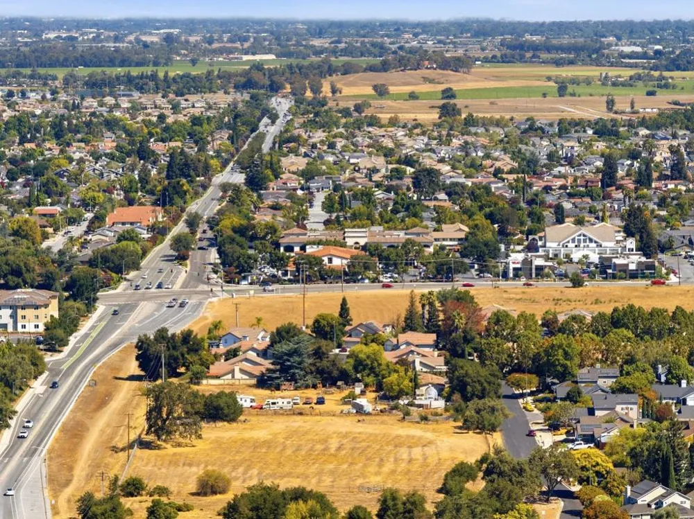 1649 Siderits Way Gilroy, CA 95020