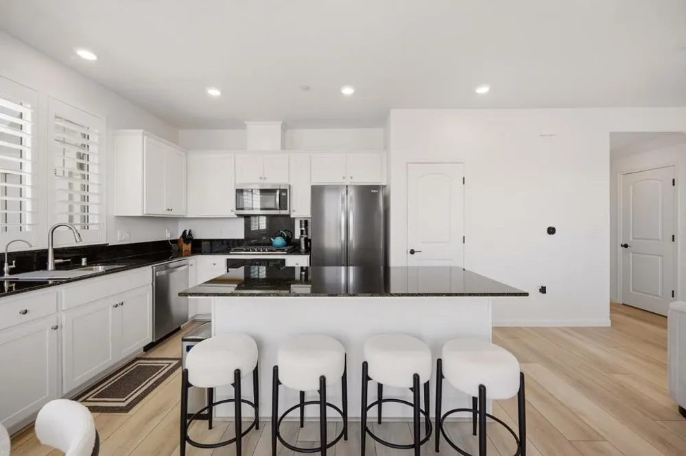 1649 Siderits Way Gilroy, CA 95020