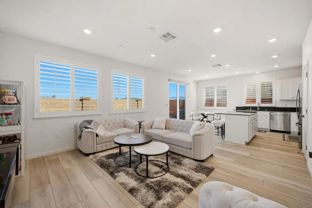 1649 Siderits Way Gilroy, CA 95020