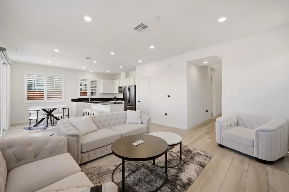 1649 Siderits Way Gilroy, CA 95020
