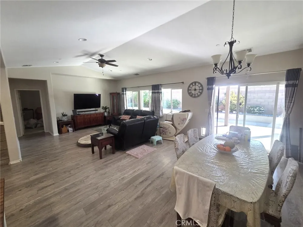 6853 Sunsight Jurupa Valley, CA 92509