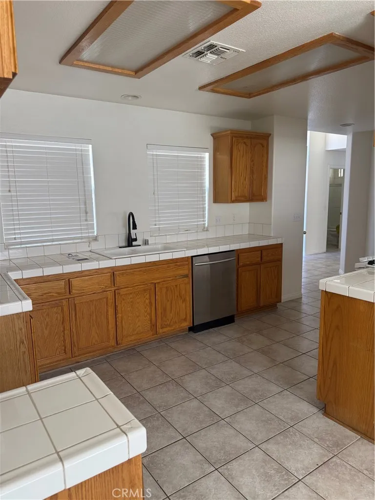 57106 Selecta Yucca Valley, CA 92284