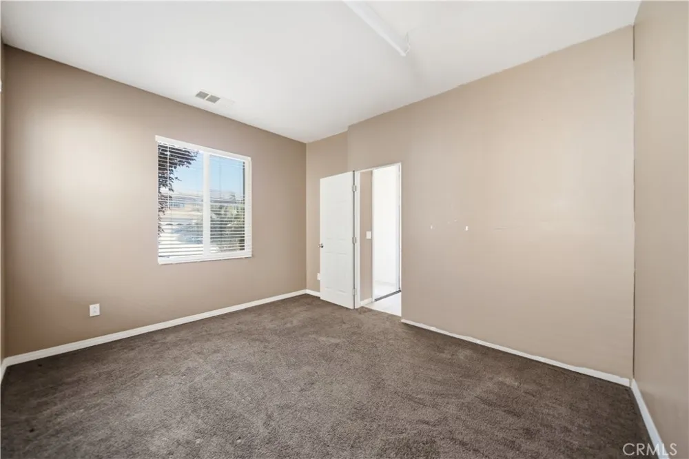 11943 Iverson Victorville, CA 92392