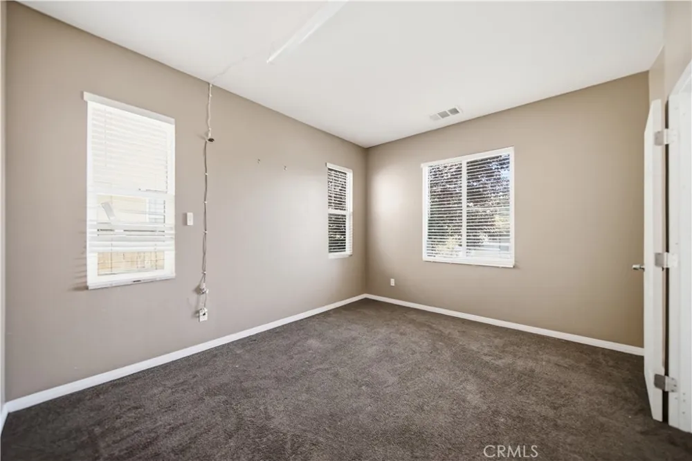 11943 Iverson Victorville, CA 92392