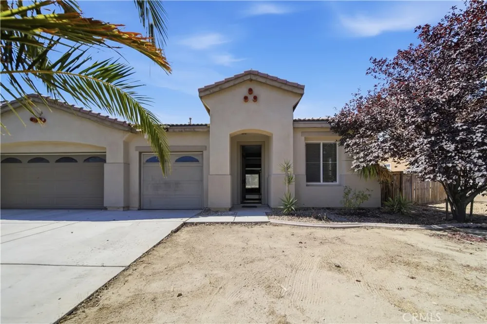 11943 Iverson Victorville, CA 92392