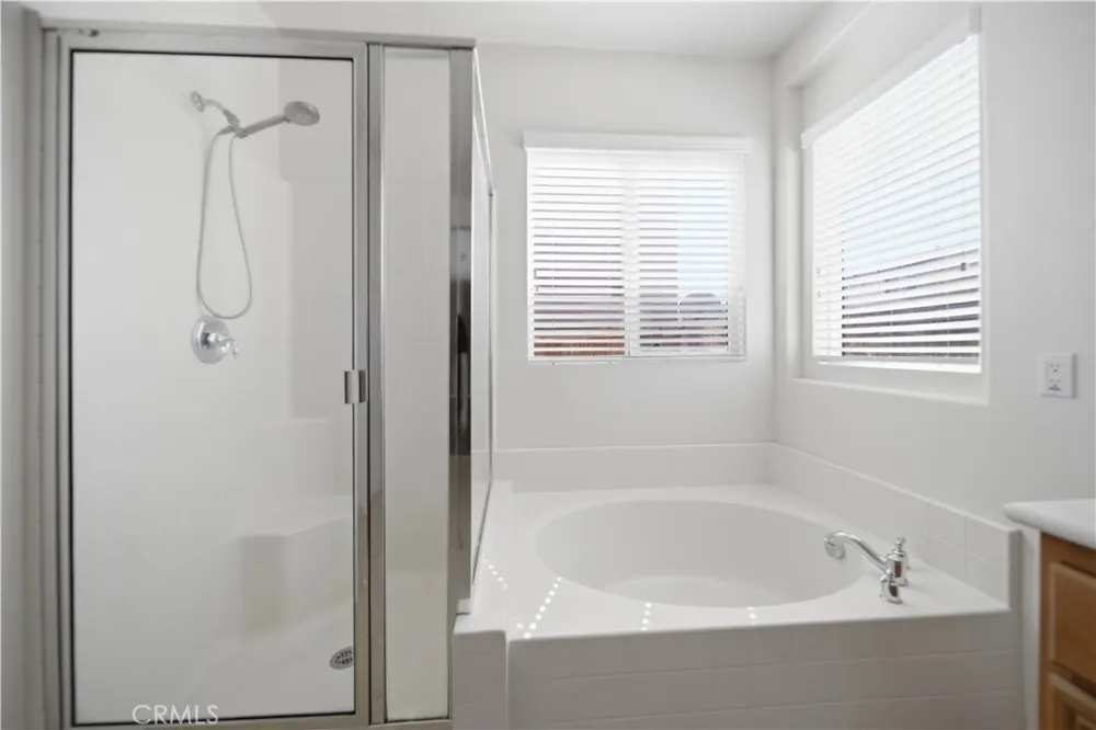 11943 Iverson Victorville, CA 92392
