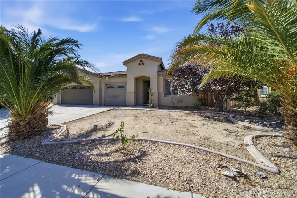 11943 Iverson Victorville, CA 92392