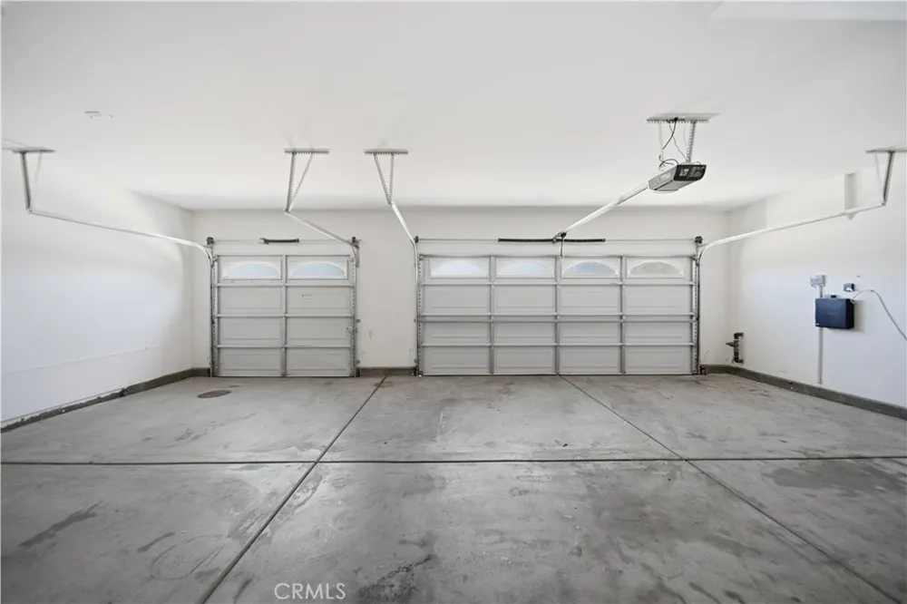 11943 Iverson Victorville, CA 92392