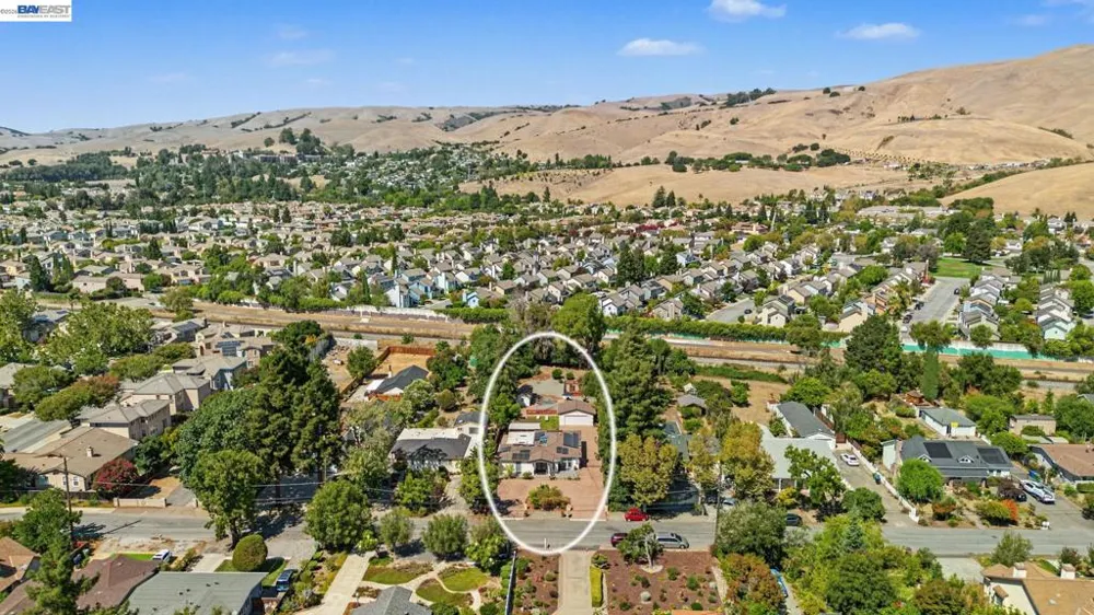 35596 Linda Dr Fremont, CA 94536