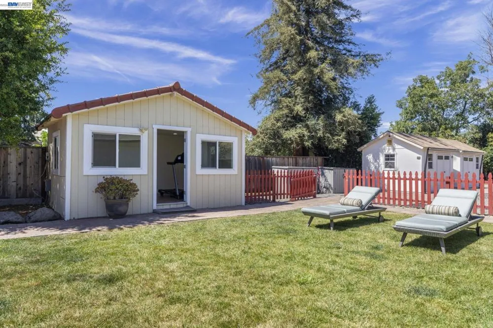 35596 Linda Dr Fremont, CA 94536