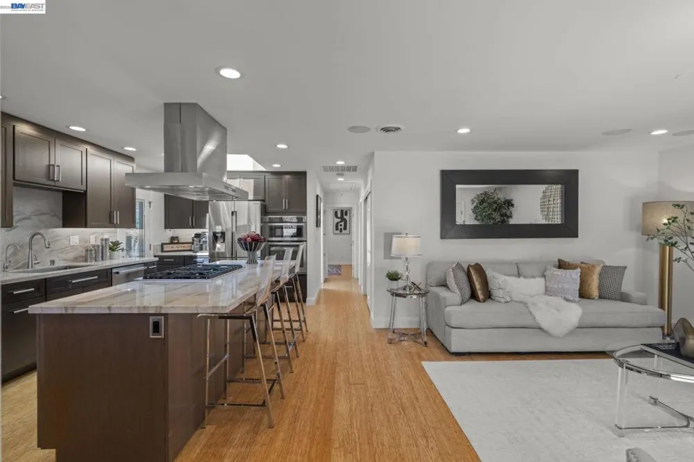 35596 Linda Dr Fremont, CA 94536