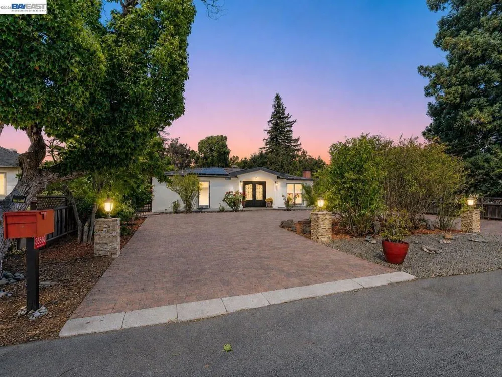 35596 Linda Dr Fremont, CA 94536