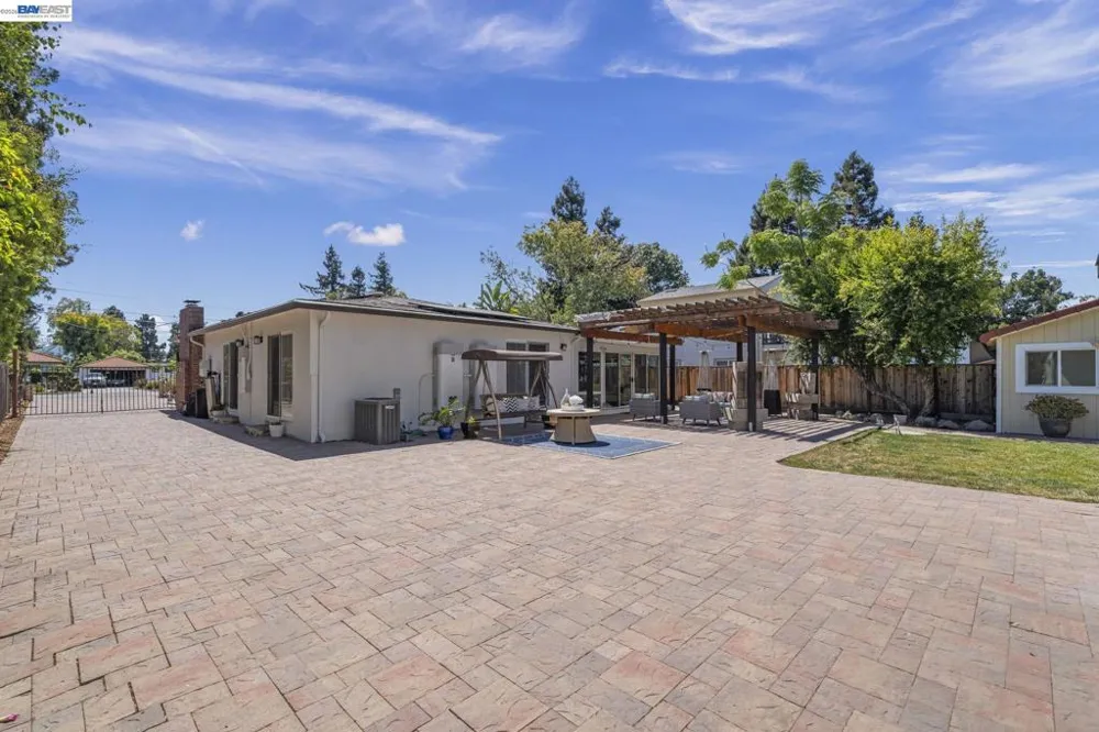 35596 Linda Dr Fremont, CA 94536