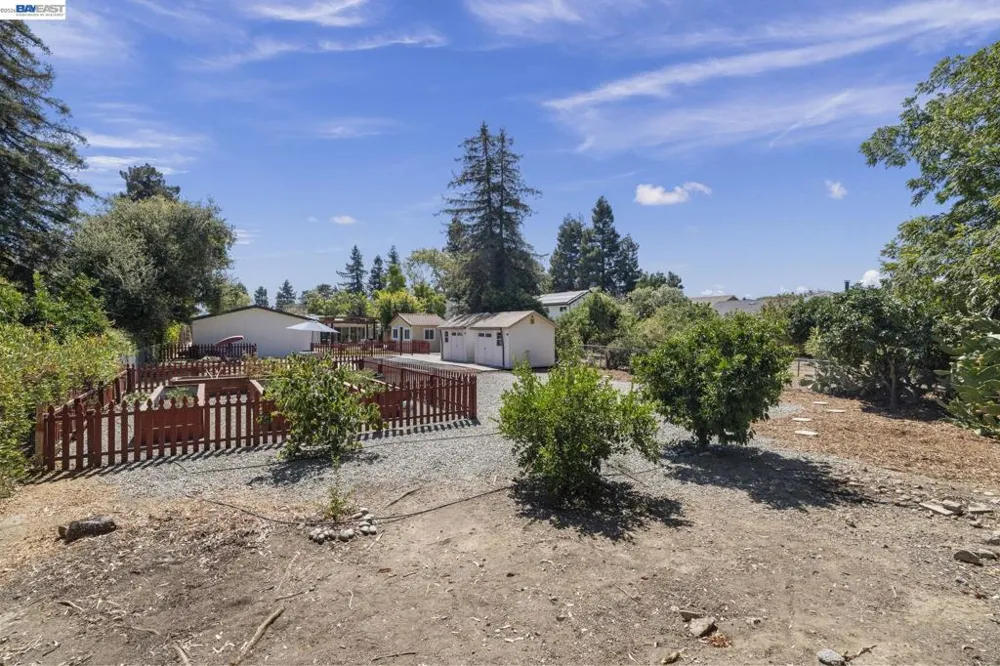 35596 Linda Dr Fremont, CA 94536