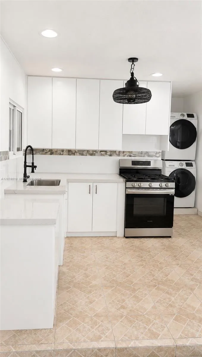 640 E 42nd St #0 Hialeah, FL 33013