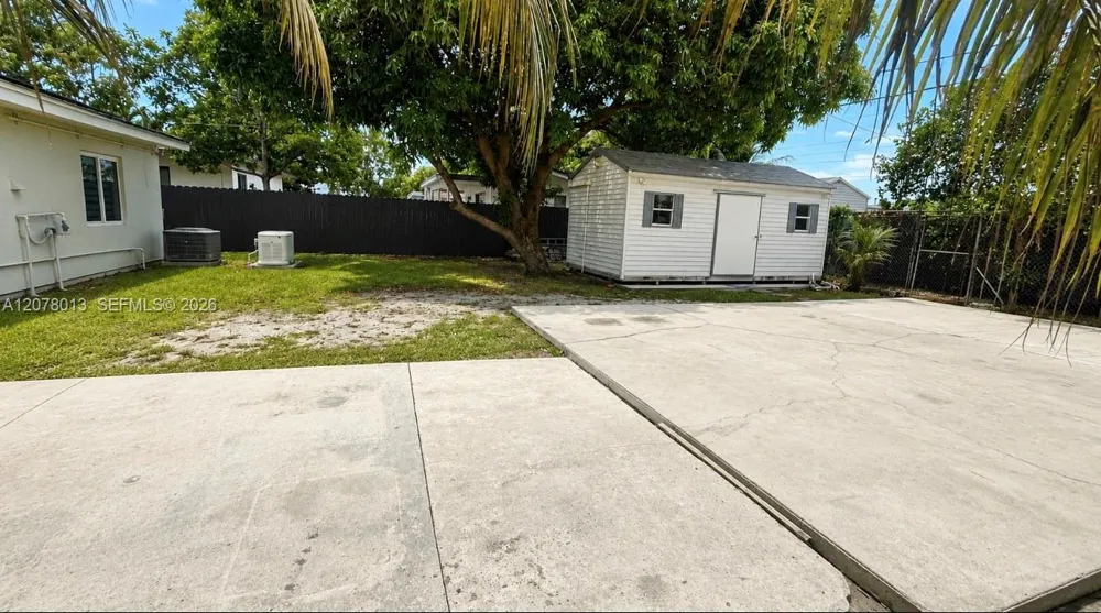 640 E 42nd St #0 Hialeah, FL 33013