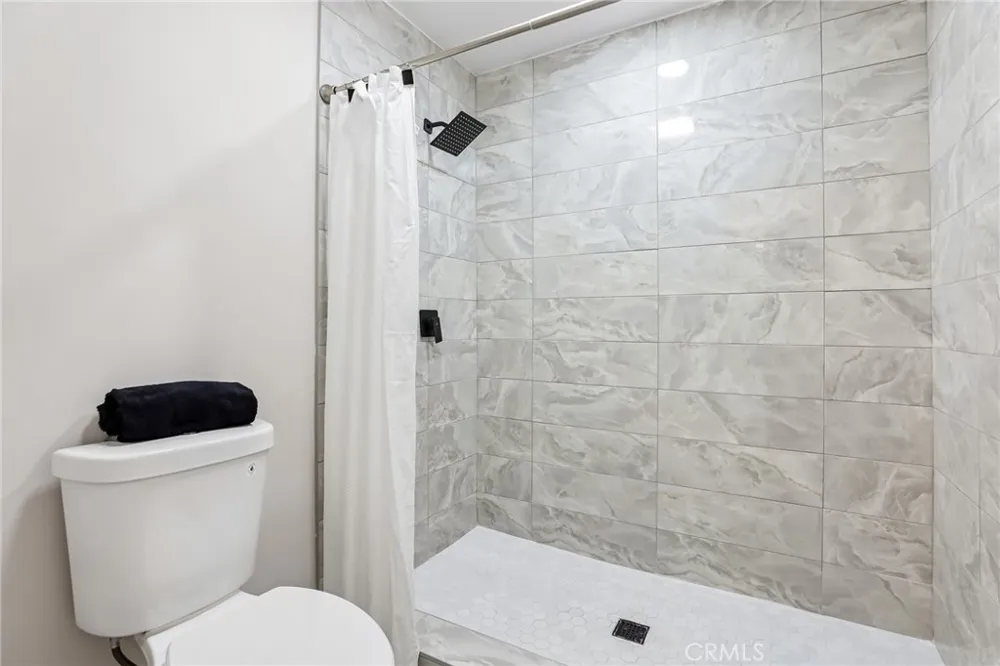 3927 Gaviota Long Beach, CA 90807