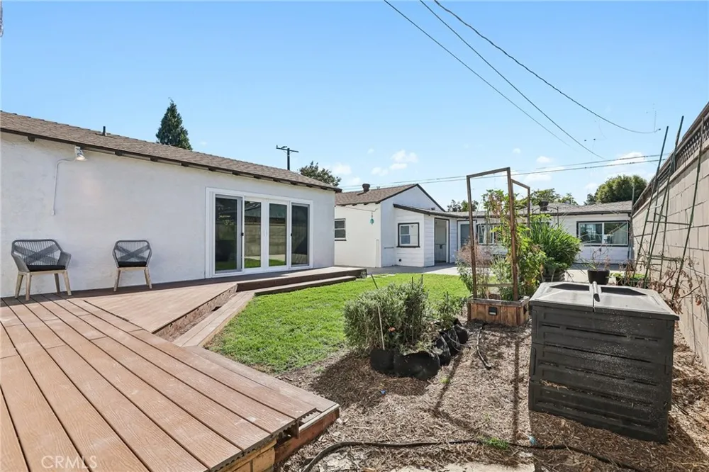 3927 Gaviota Long Beach, CA 90807