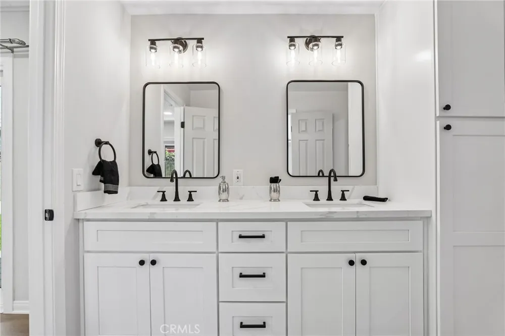 3927 Gaviota Long Beach, CA 90807