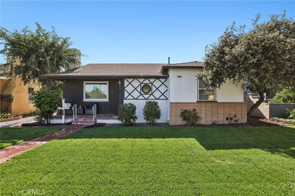 3927 Gaviota Long Beach, CA 90807