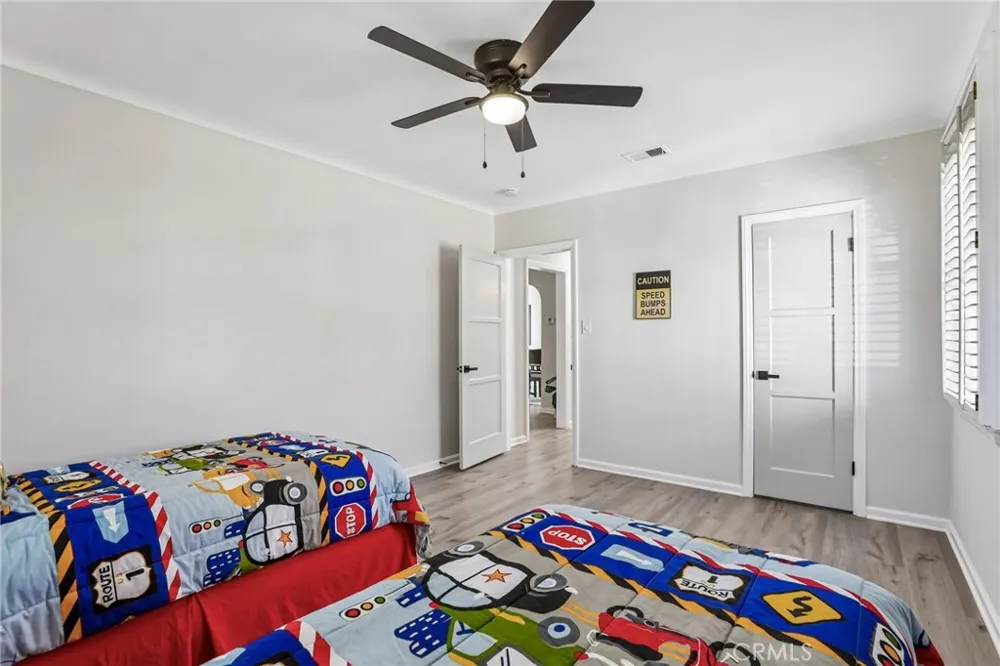 3927 Gaviota Long Beach, CA 90807