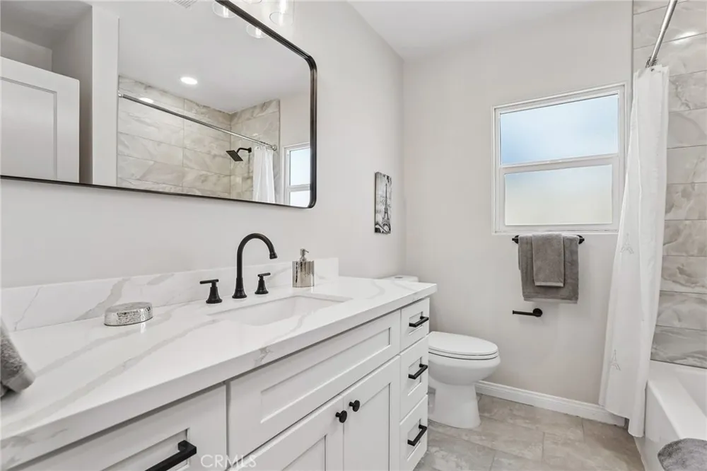 3927 Gaviota Long Beach, CA 90807