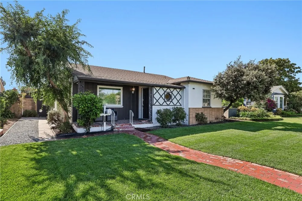 3927 Gaviota Long Beach, CA 90807