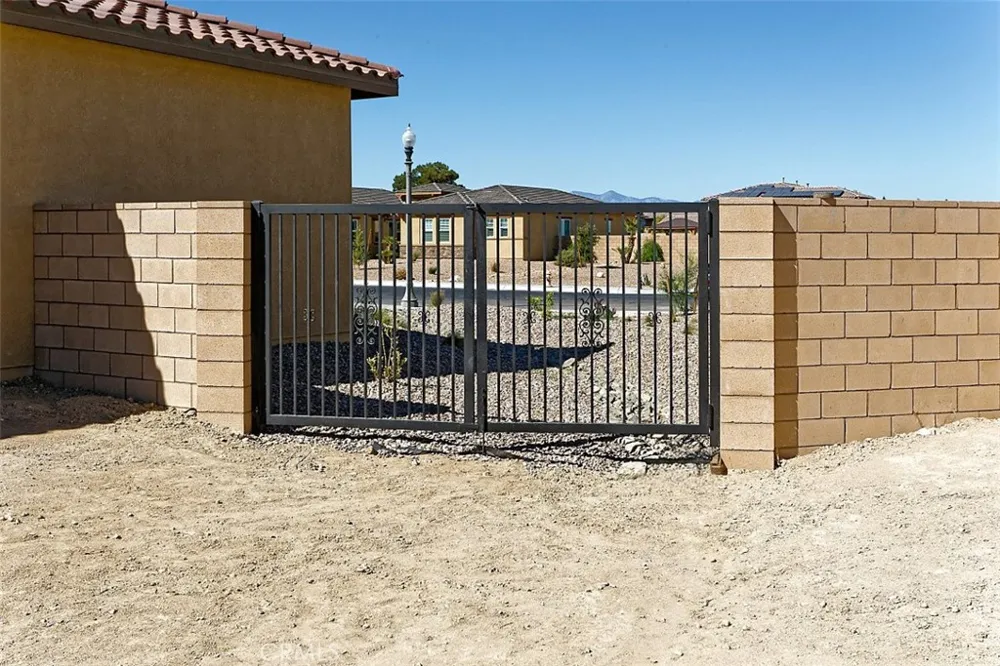 12985 Davona Dale Road Apple Valley, CA 92308