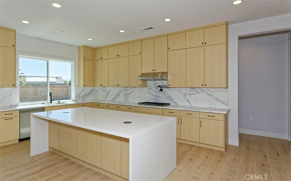 12985 Davona Dale Road Apple Valley, CA 92308