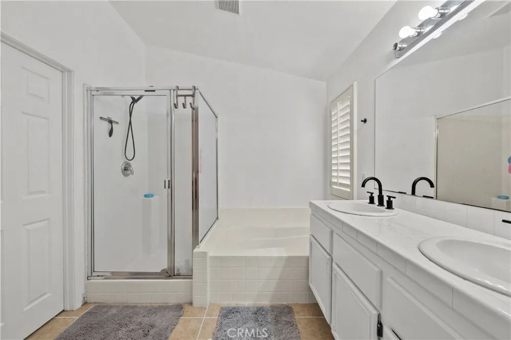 28333 Willow Court Saugus, CA 91350