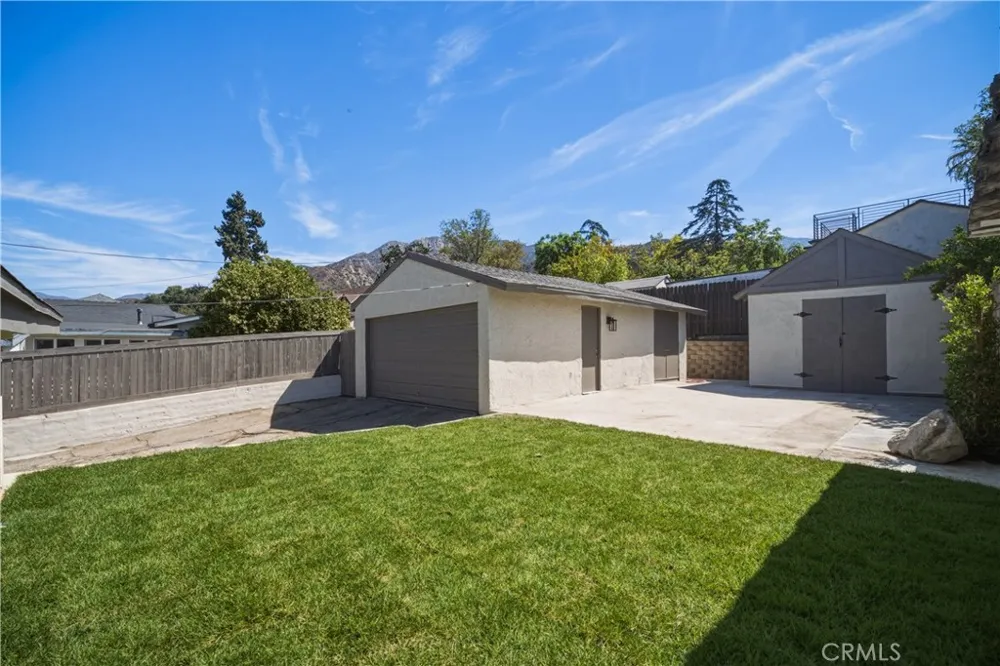 10512 Samoa Ave Tujunga, CA 91042
